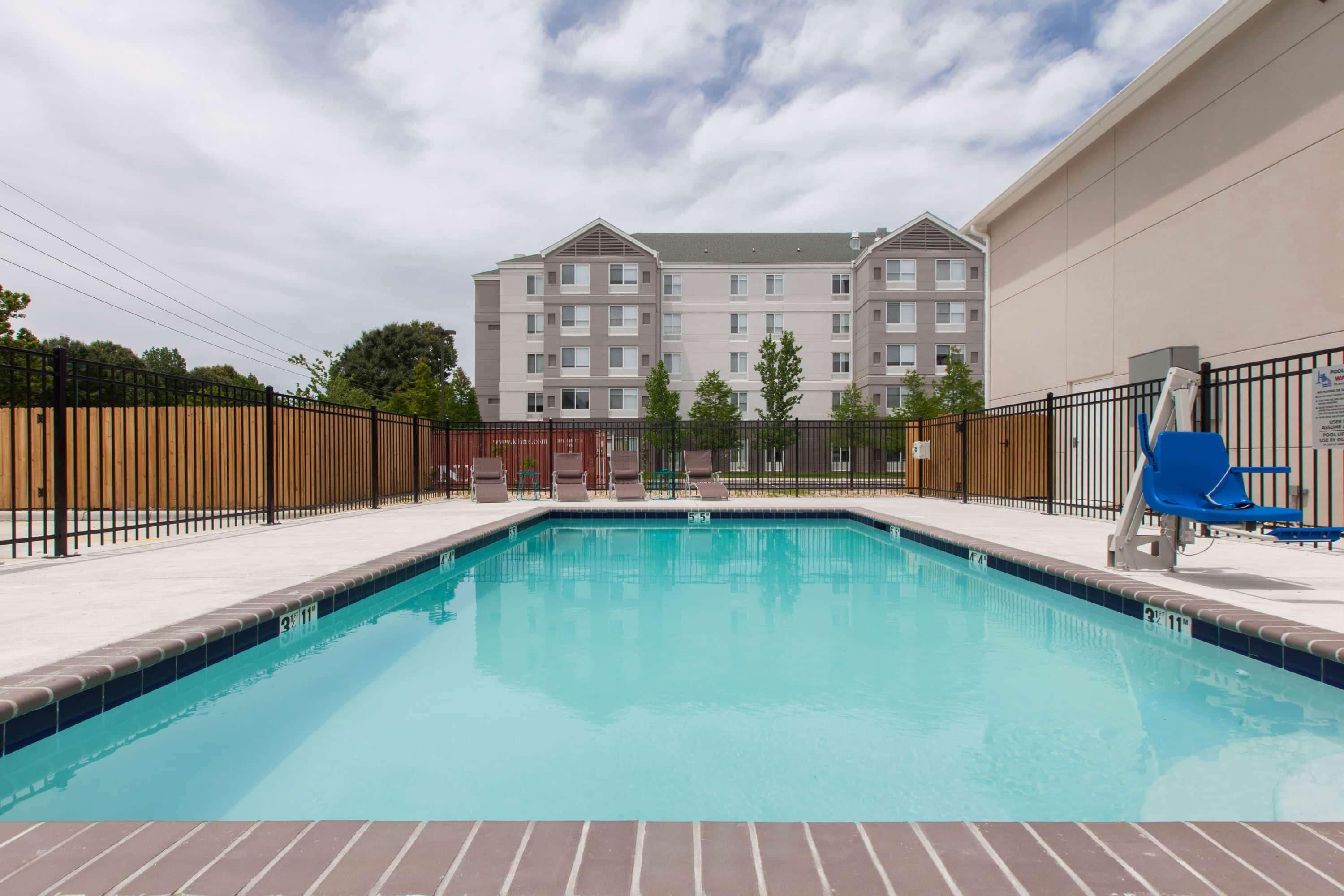 Days Inn By Wyndham Baton Rouge Airport Extérieur photo